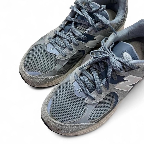 New Balance Blue/Grey 2002ST Sneakers Shoes Boys 6/Womens 7.5 Casual - Picture 3 of 6